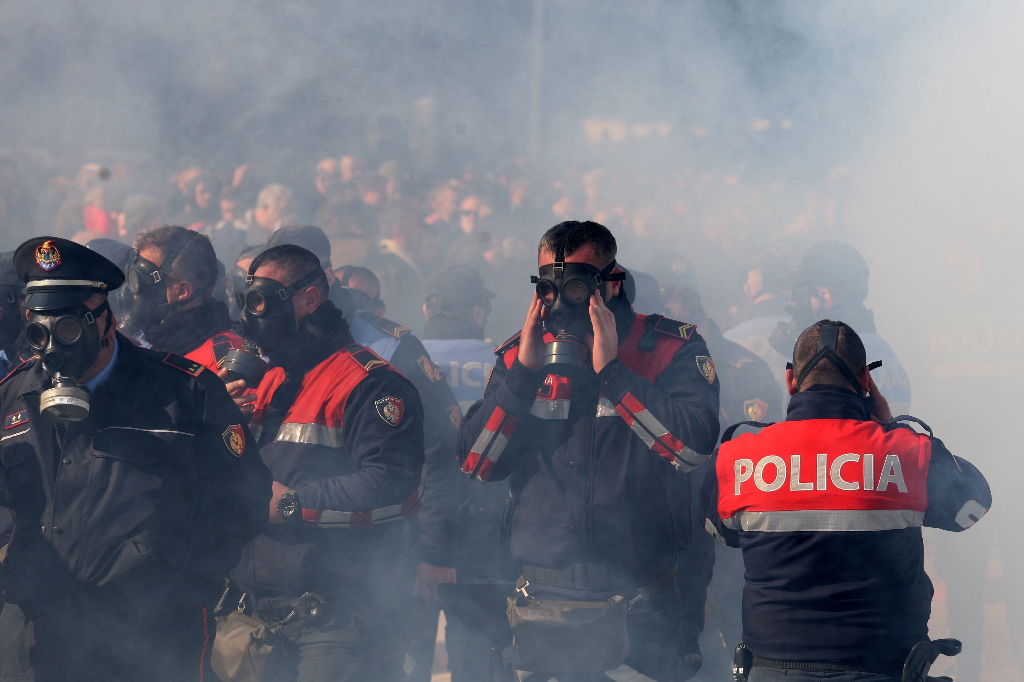 ΕΚΤΑΚΤΟ – Πολιτική κρίση στην Αλβανία – Οι ΗΠΑ «ρίχνουν» τον Ράμα – Παραιτείται σύσσωμη η Κ.Ο του Δημοκρατικού Κόμματος